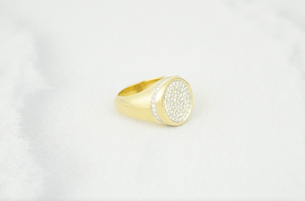 Signet Oval Pave Frame Yellow